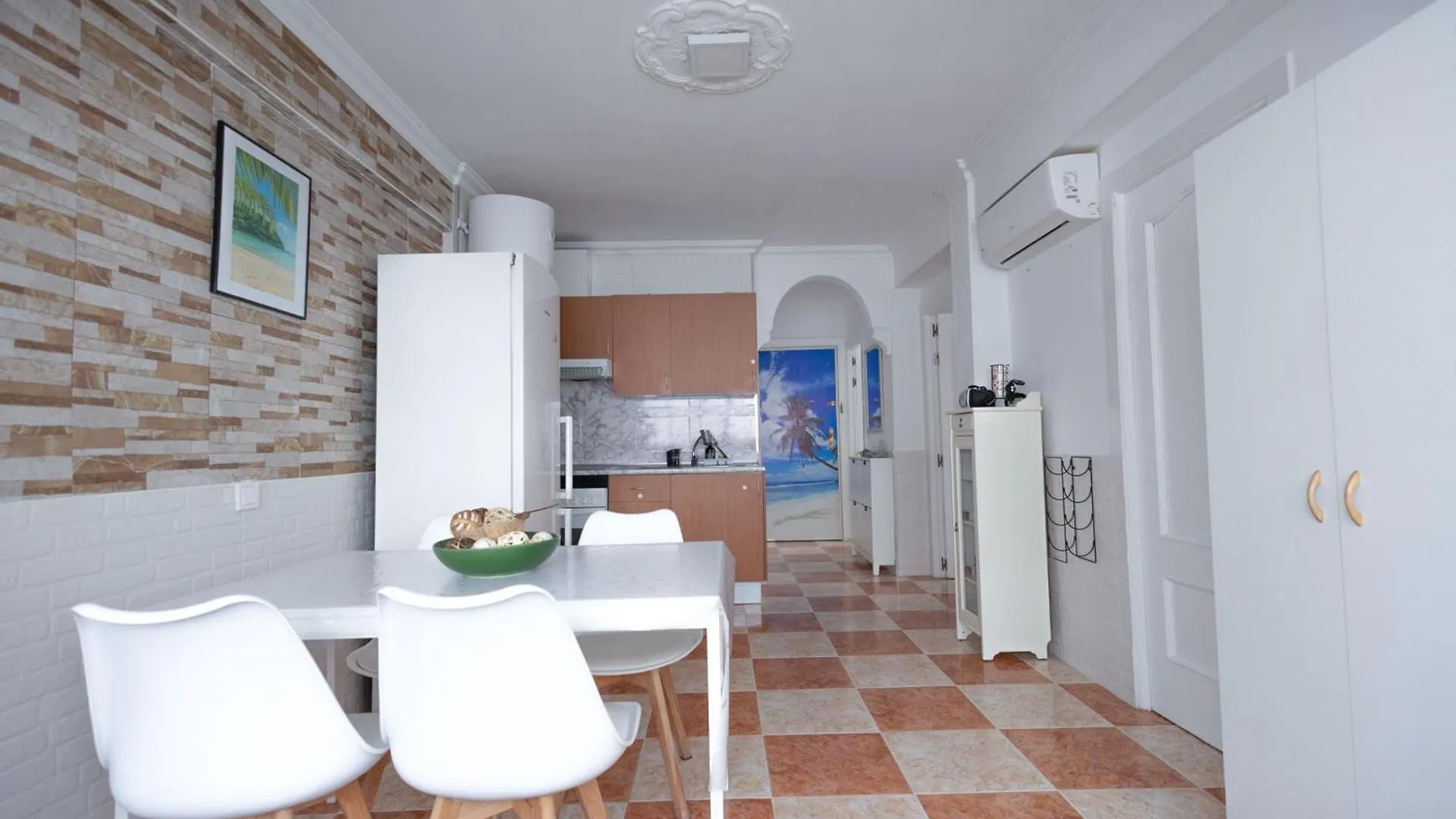 Habitacion A 7 Mins Centro Turistico Torremolinos Pansiyon