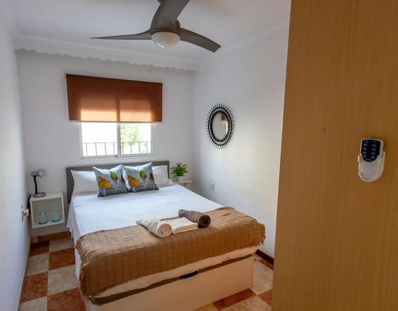Habitacion A 7 Mins Centro Turistico Torremolinos 0*,  İspanya